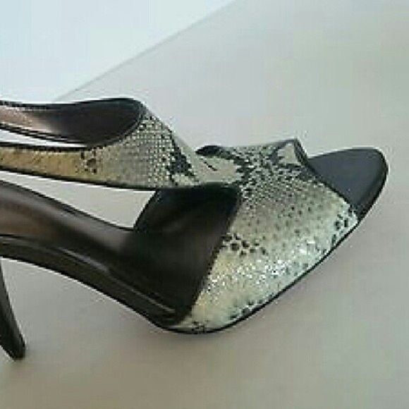 PHYTON SNAKE PRINT LEATHER SOLES PUMPS T STRAP OPEN TOE  WOMENS SIZE 8 - Picture 4 of 7
